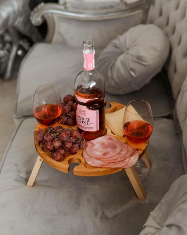 Stolik na wino i przekąski OKRĄGŁY